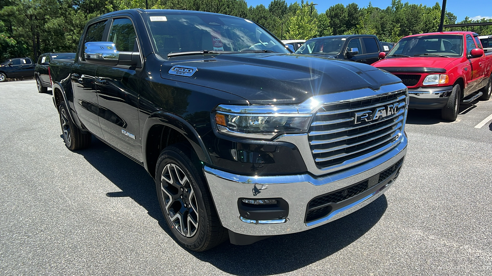 2025 Ram 1500 Laramie 3