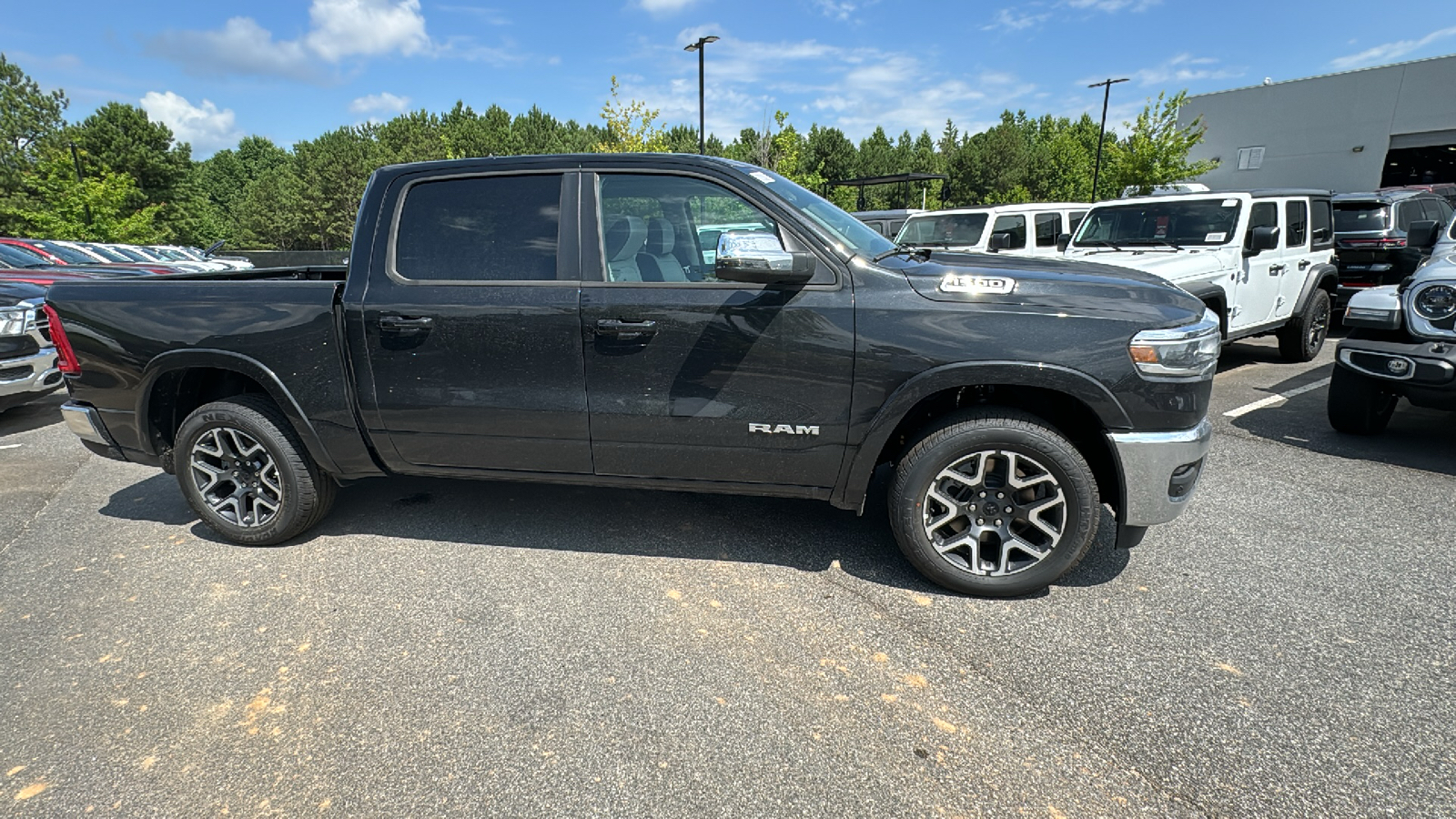 2025 Ram 1500 Laramie 4