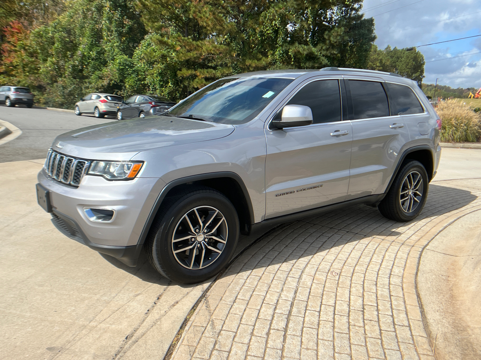 2018 Jeep Grand Cherokee Laredo E 1