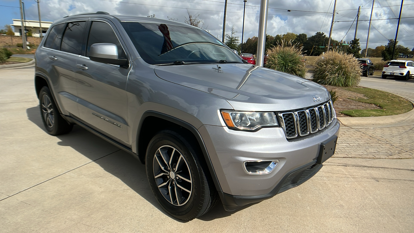 2018 Jeep Grand Cherokee Laredo E 3