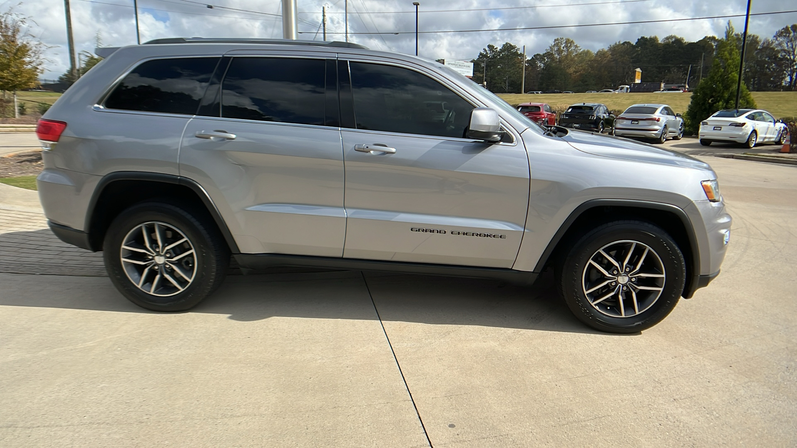 2018 Jeep Grand Cherokee Laredo E 4