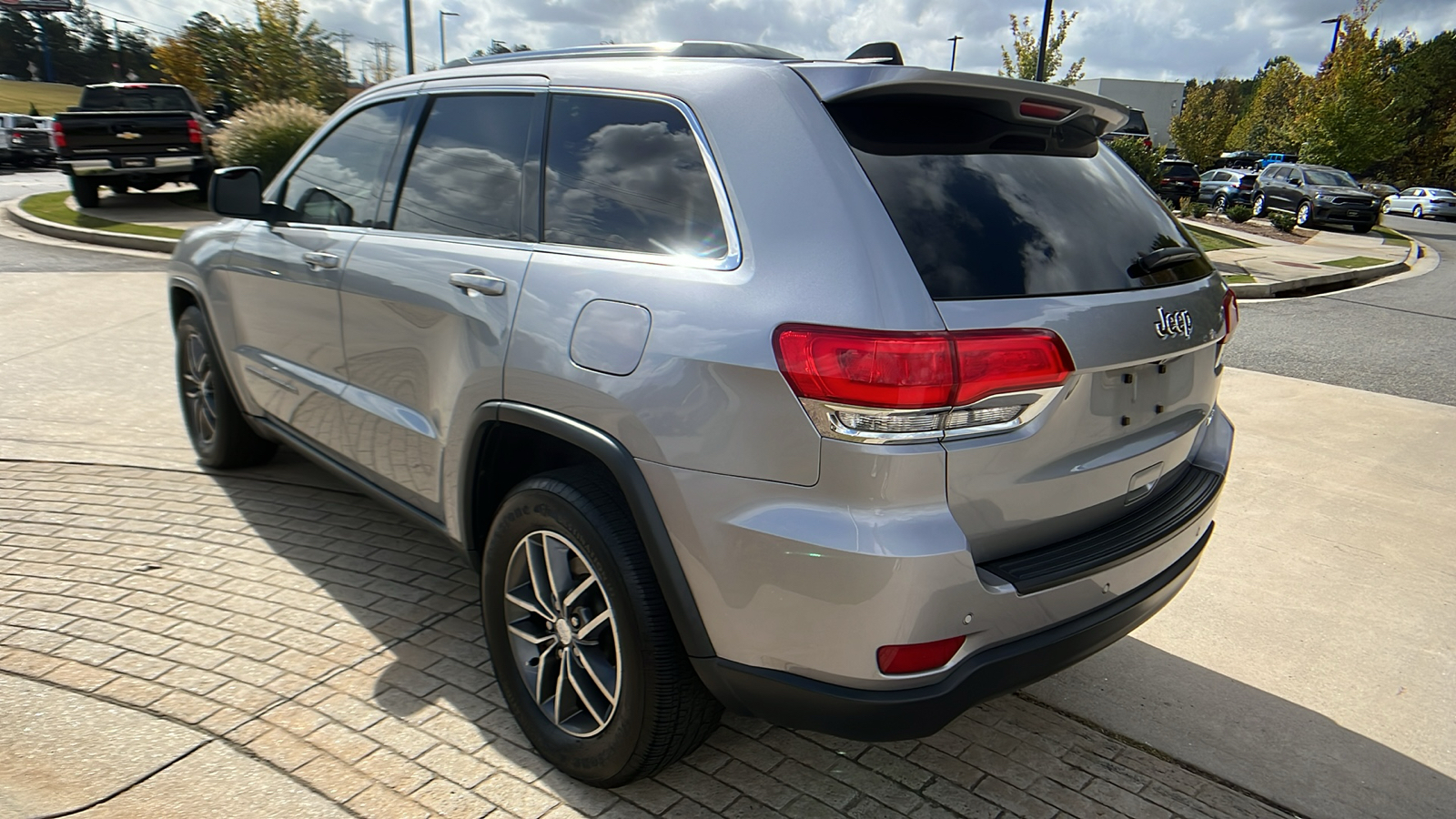 2018 Jeep Grand Cherokee Laredo E 7