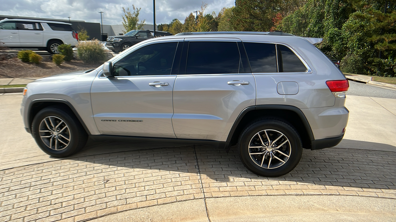 2018 Jeep Grand Cherokee Laredo E 8