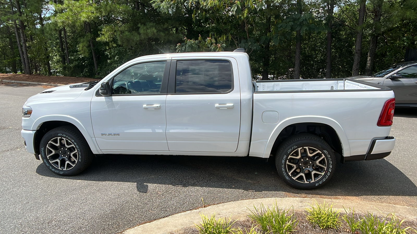 2025 Ram 1500 Laramie 8