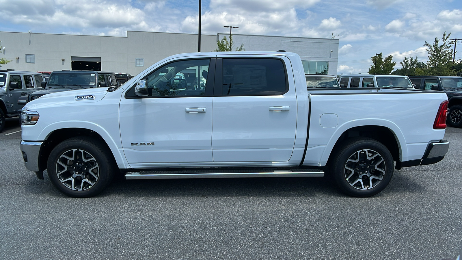 2025 Ram 1500 Laramie 8