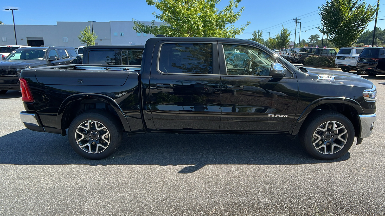 2025 Ram 1500 Laramie 4