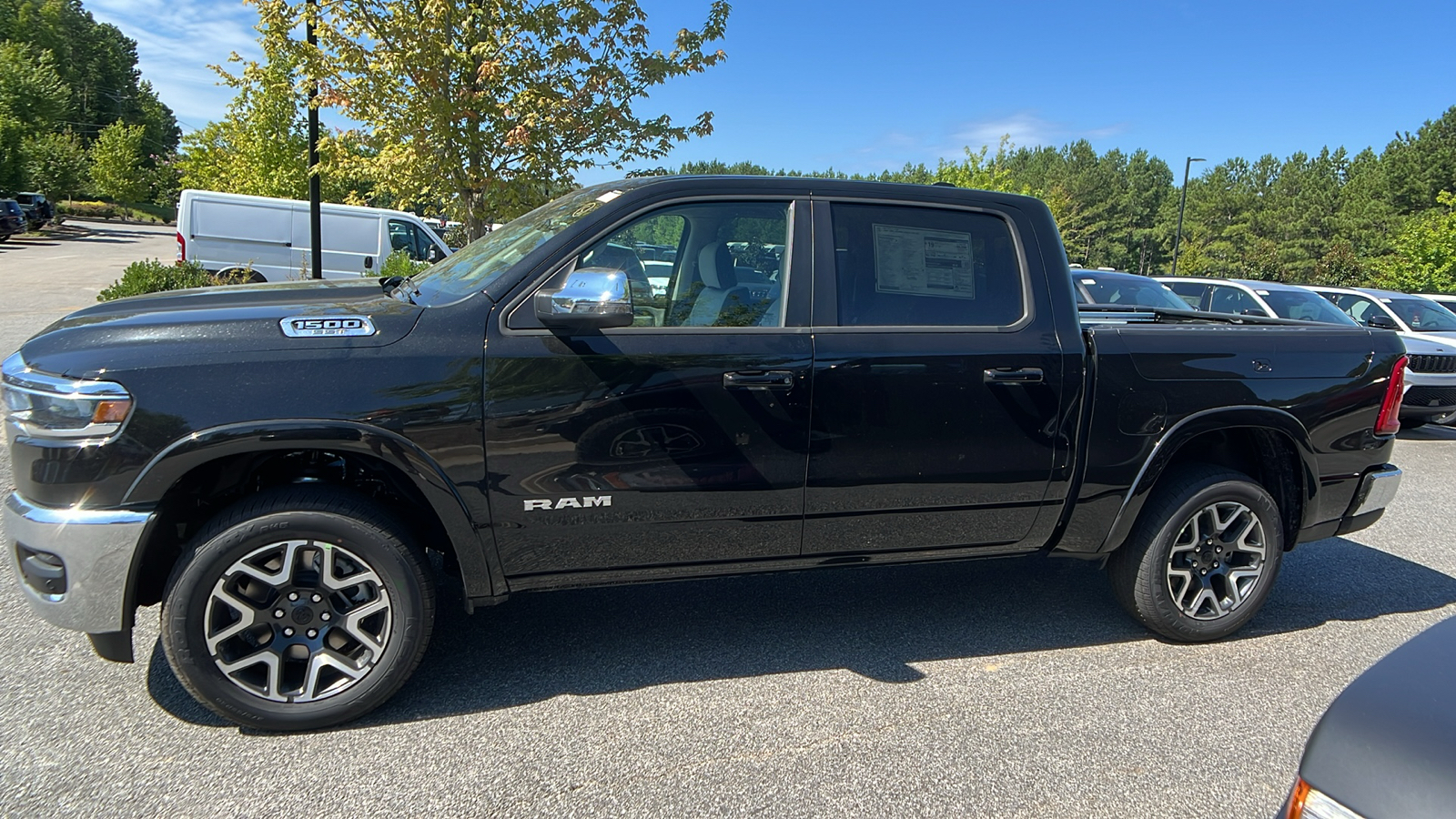 2025 Ram 1500 Laramie 8