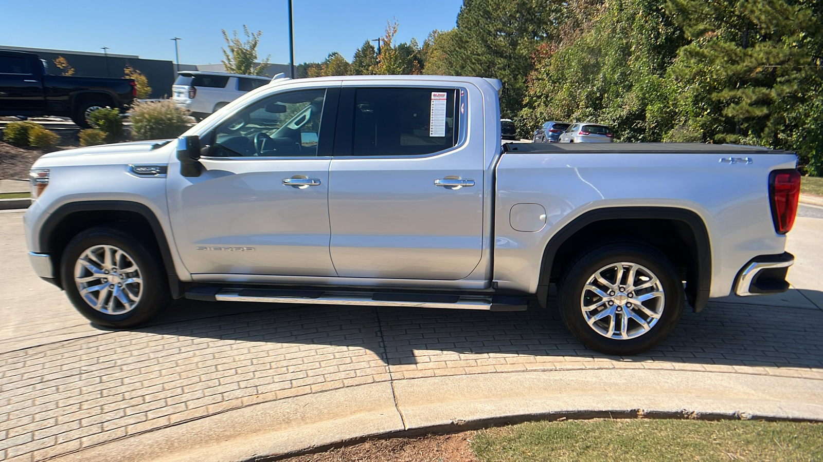 2020 GMC Sierra 1500 SLT 8