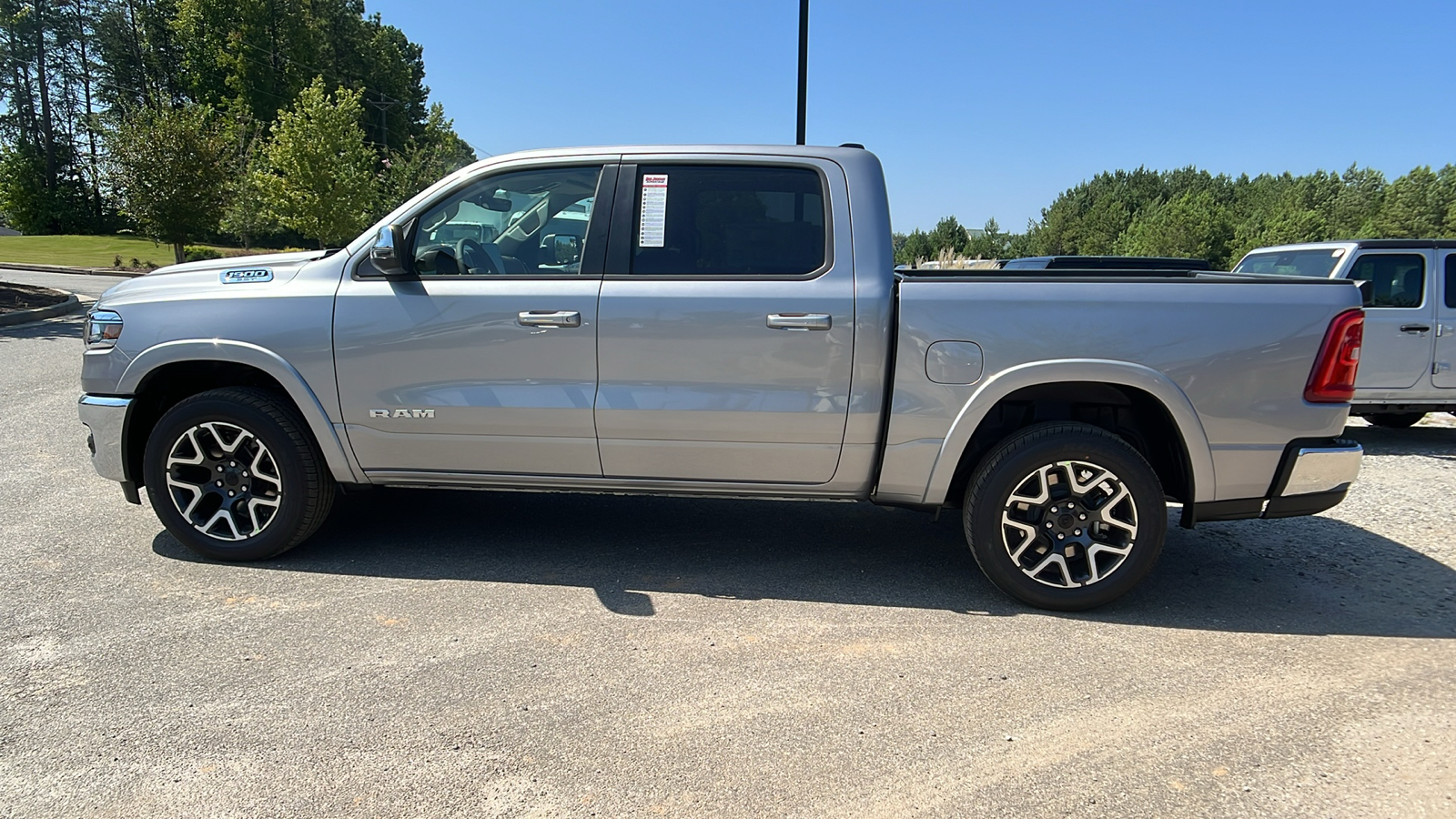 2025 Ram 1500 Laramie 8