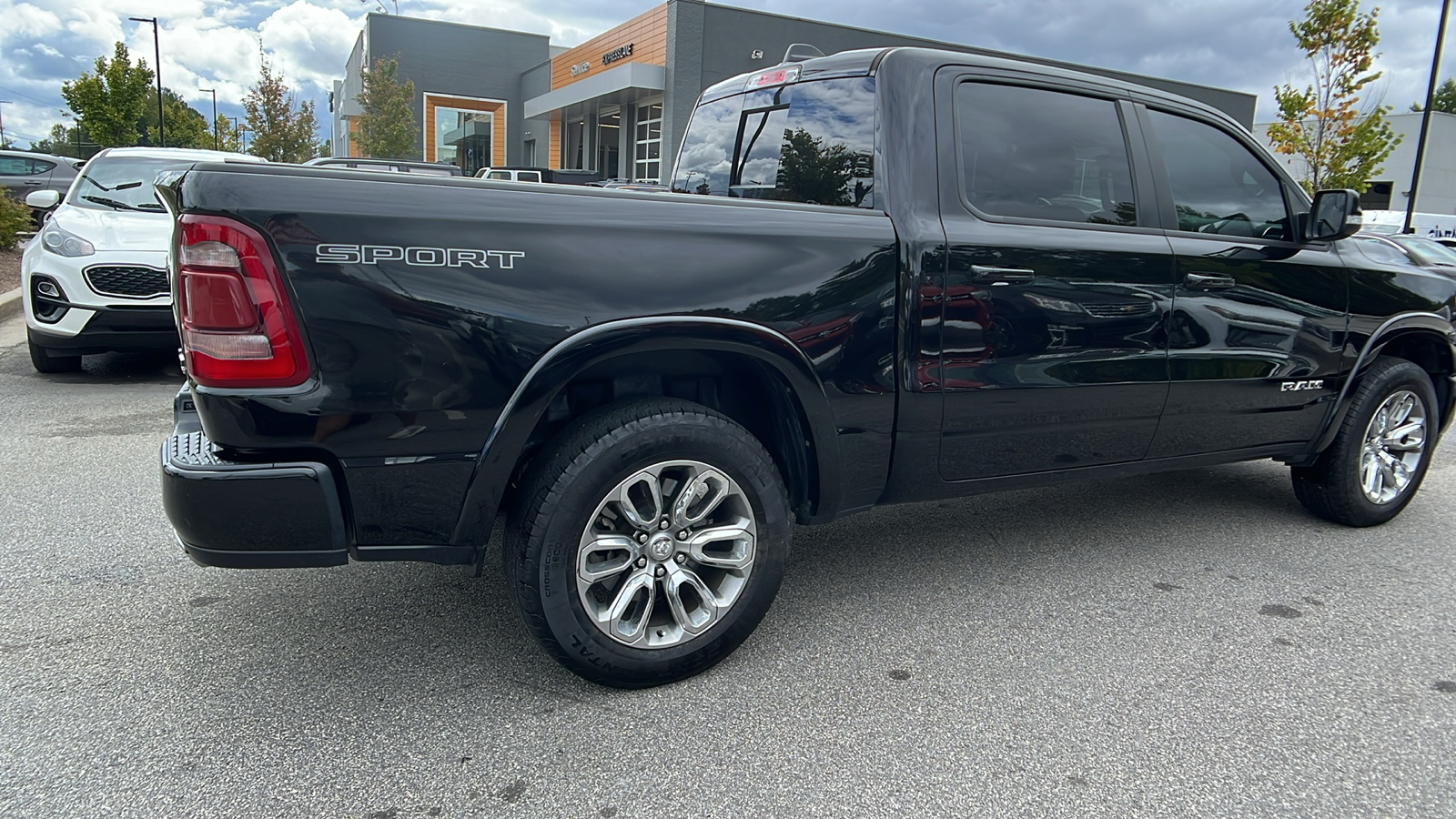 2022 Ram 1500 Laramie 5