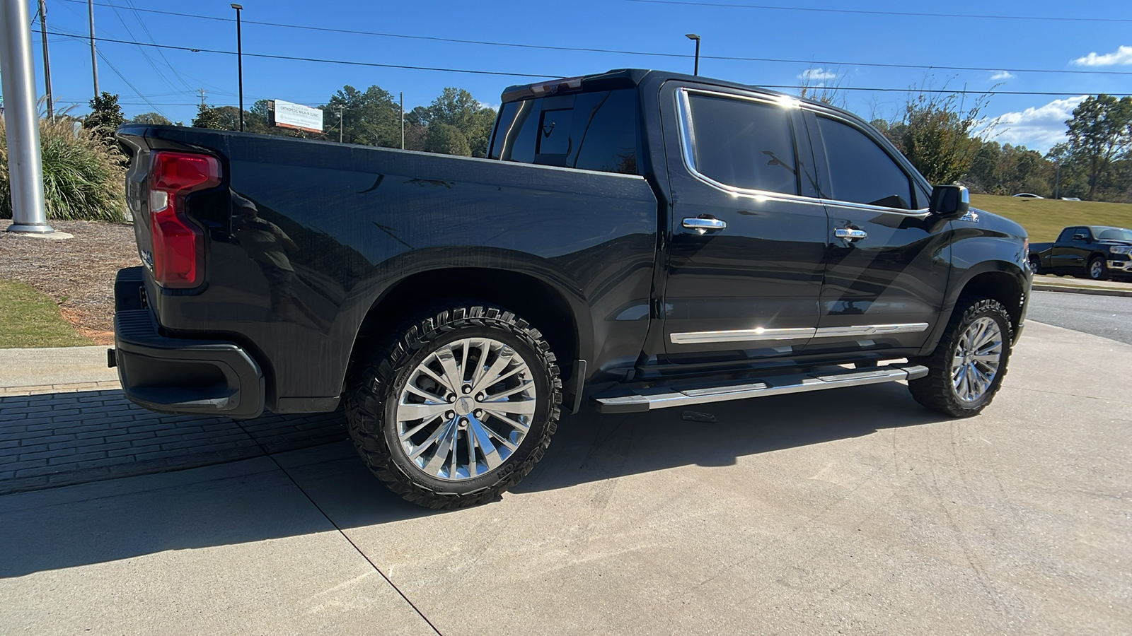 2023 Chevrolet Silverado 1500 High Country 5