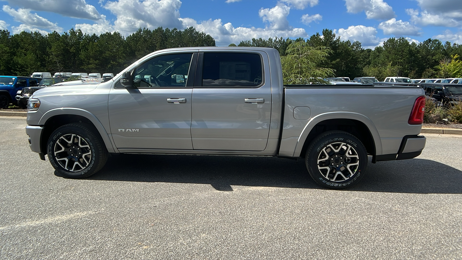 2025 Ram 1500 Laramie 8