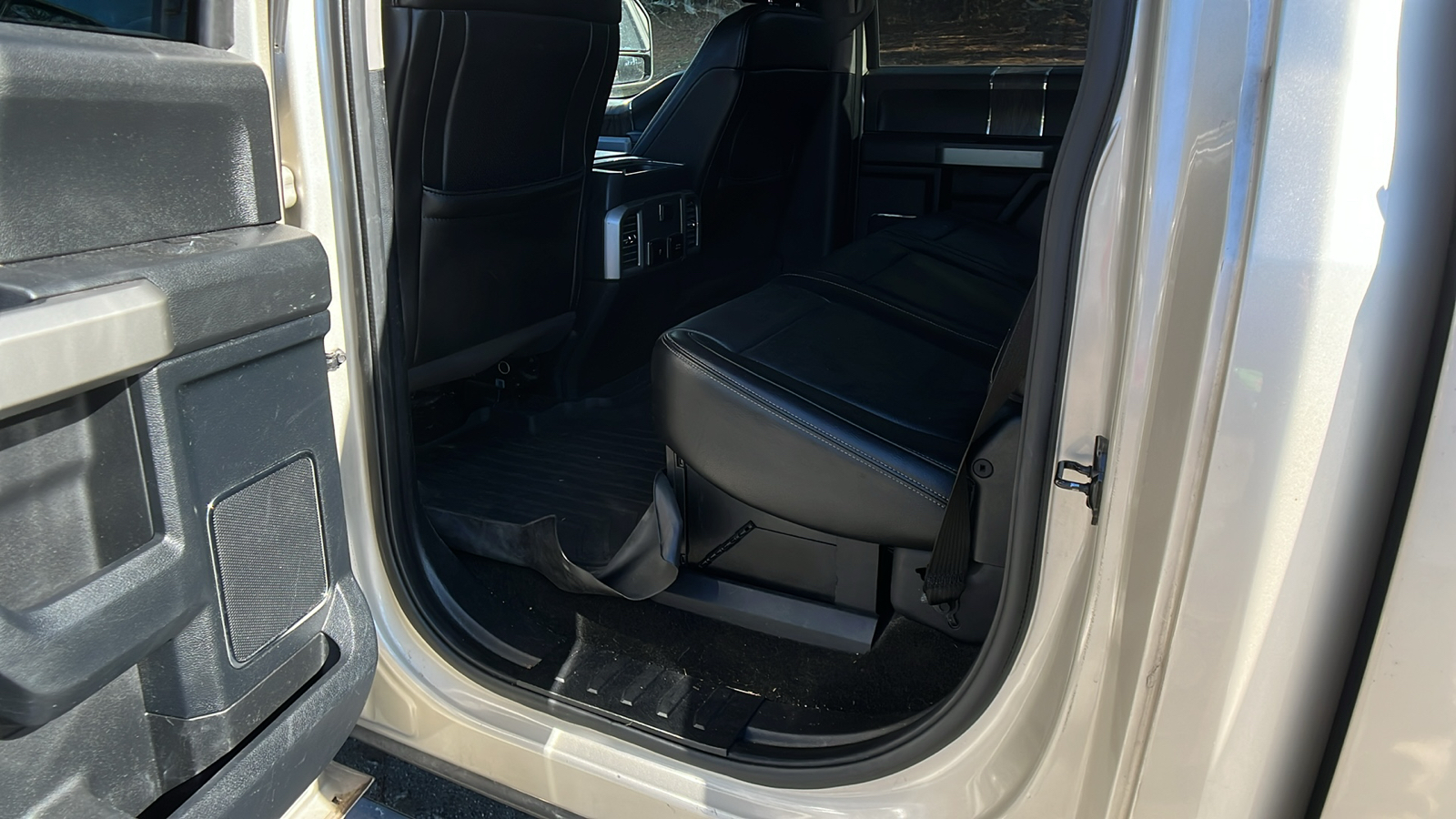 2017 Ford Super Duty F-350 SRW  18