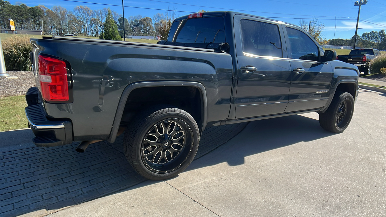 2017 GMC Sierra 1500 SLE 5