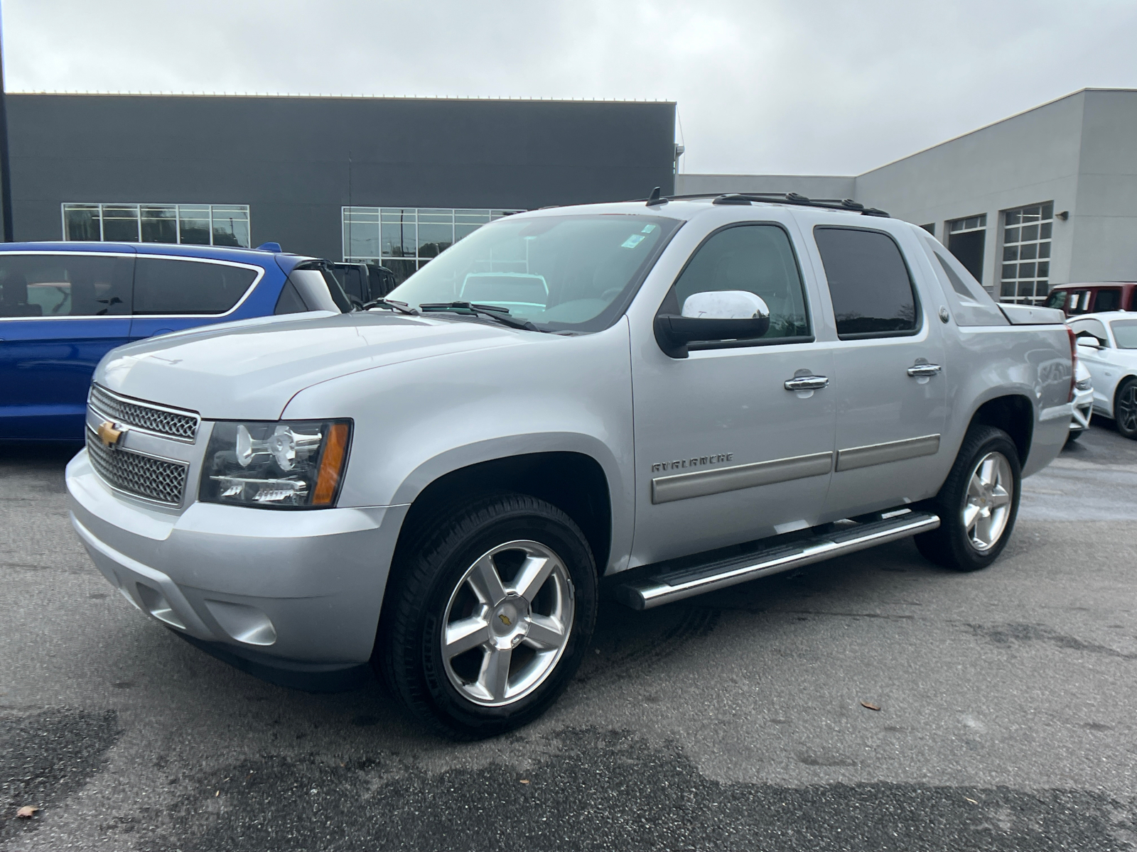 2013 Chevrolet Avalanche LT 1