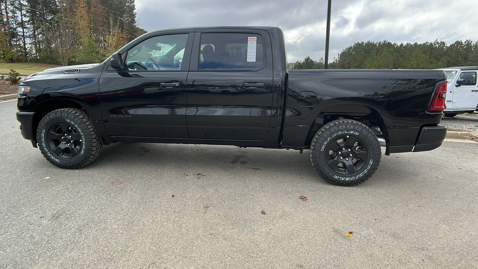 2025 Ram 1500 Warlock 8