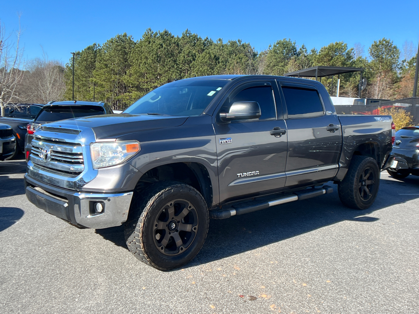 2017 Toyota Tundra 4WD SR5 1