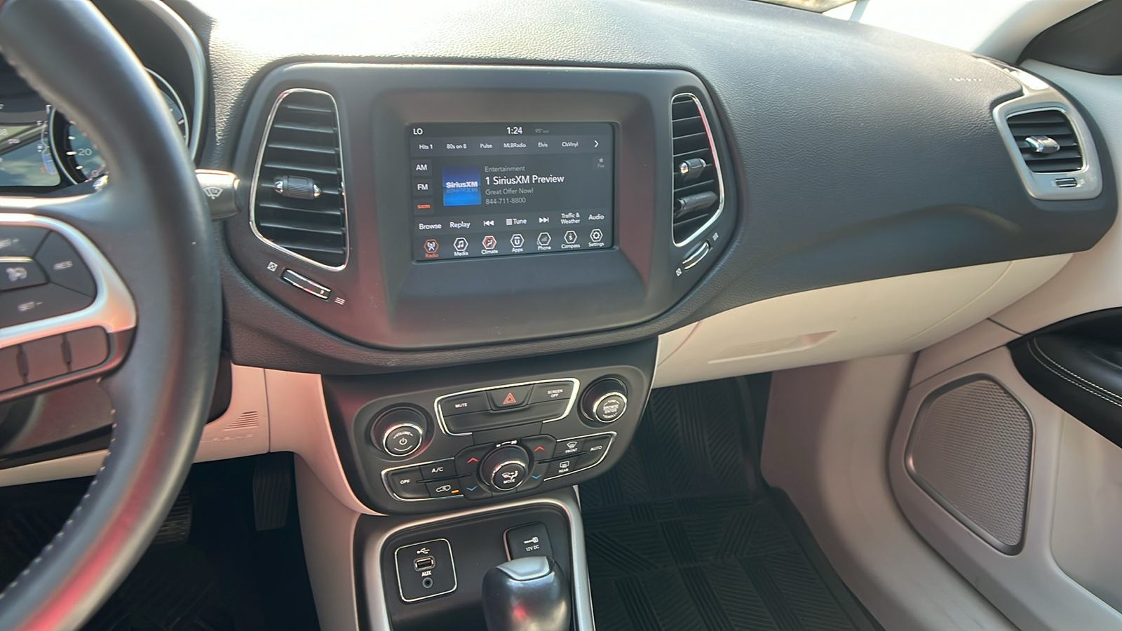 2018 Jeep Compass Latitude 26