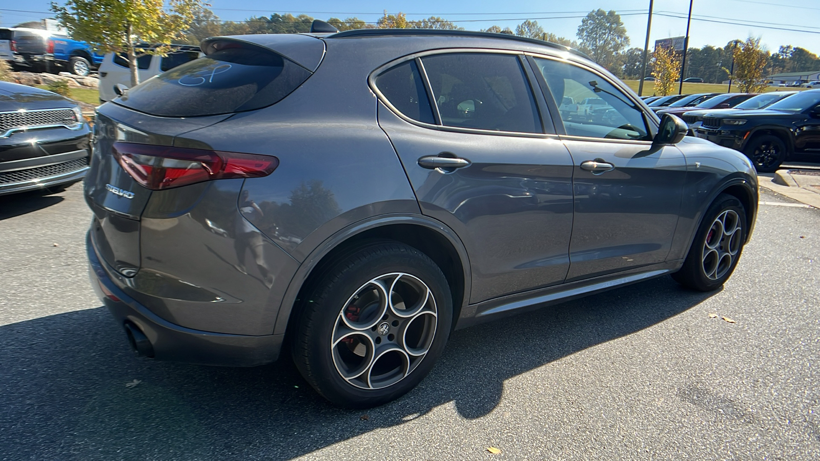 2022 Alfa Romeo Stelvio Ti 5