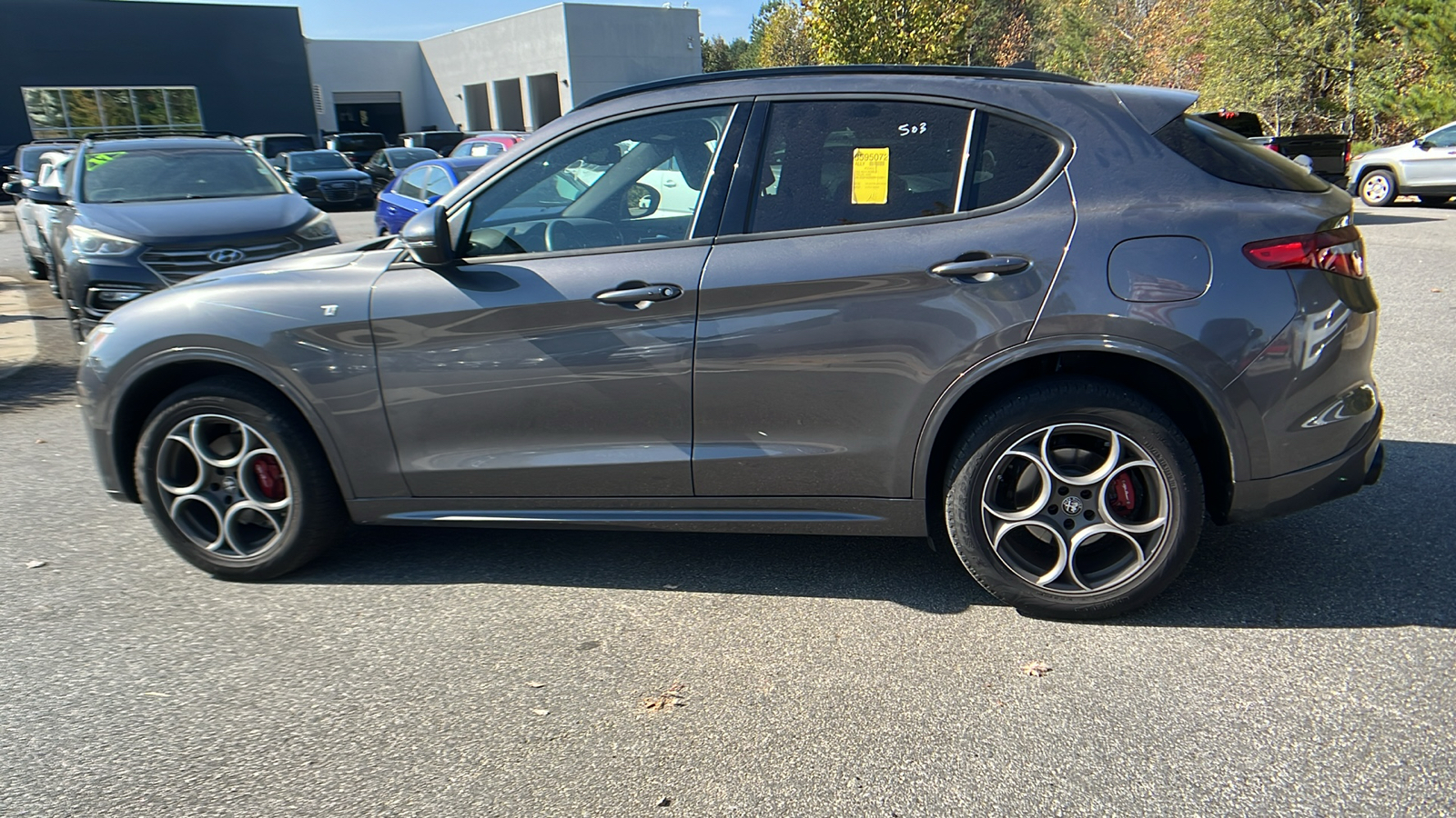 2022 Alfa Romeo Stelvio Ti 8