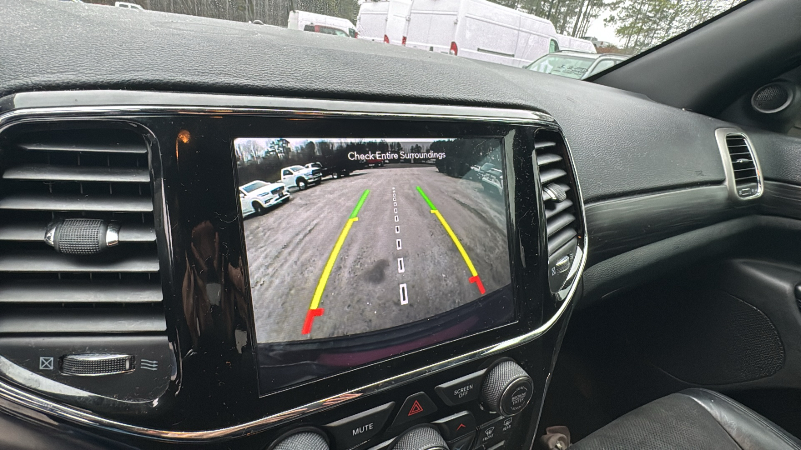 2019 Jeep Grand Cherokee Altitude 22