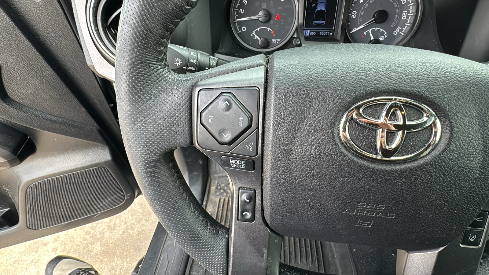 2022 Toyota Tacoma 4WD  16