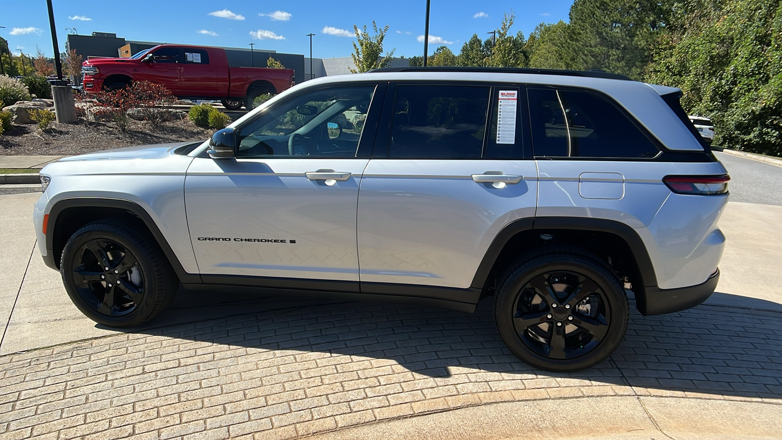 2024 Jeep Grand Cherokee Limited 8