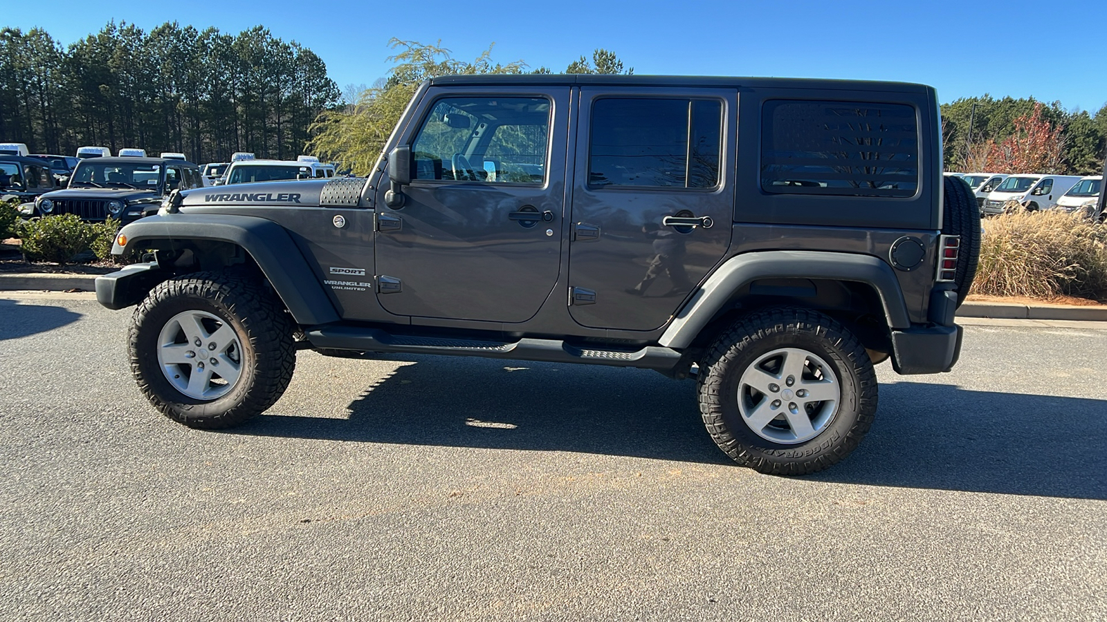 2017 Jeep Wrangler Unlimited Sport 8