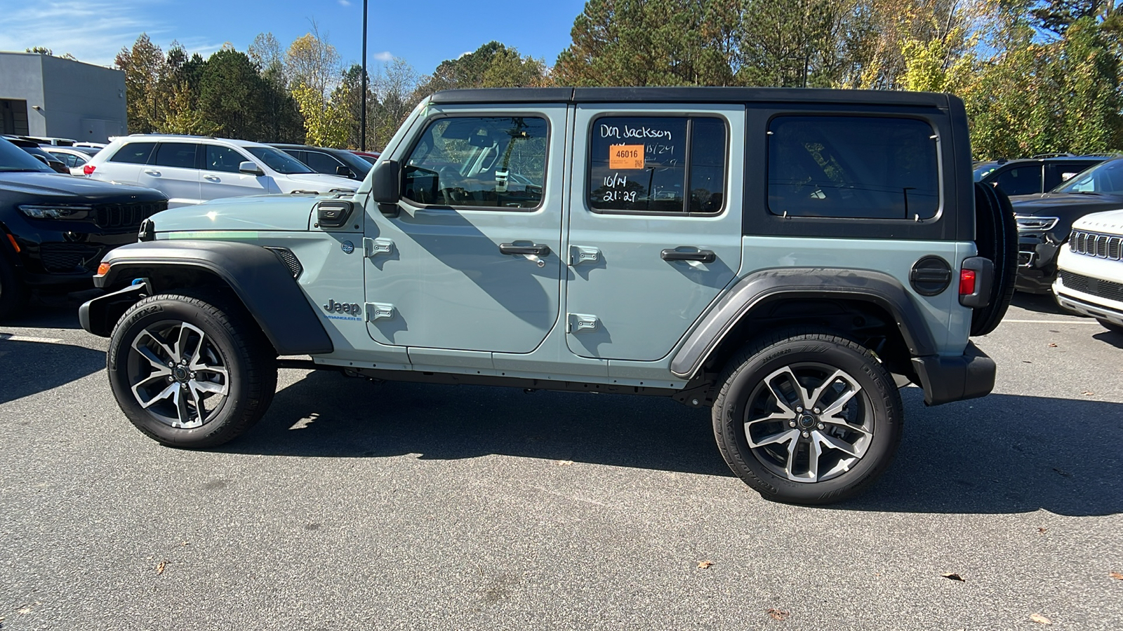 2024 Jeep Wrangler 4xe Sport S 8