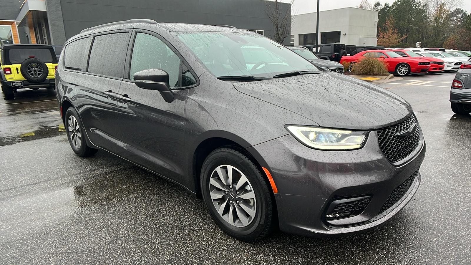 2021 Chrysler Pacifica Touring L 3