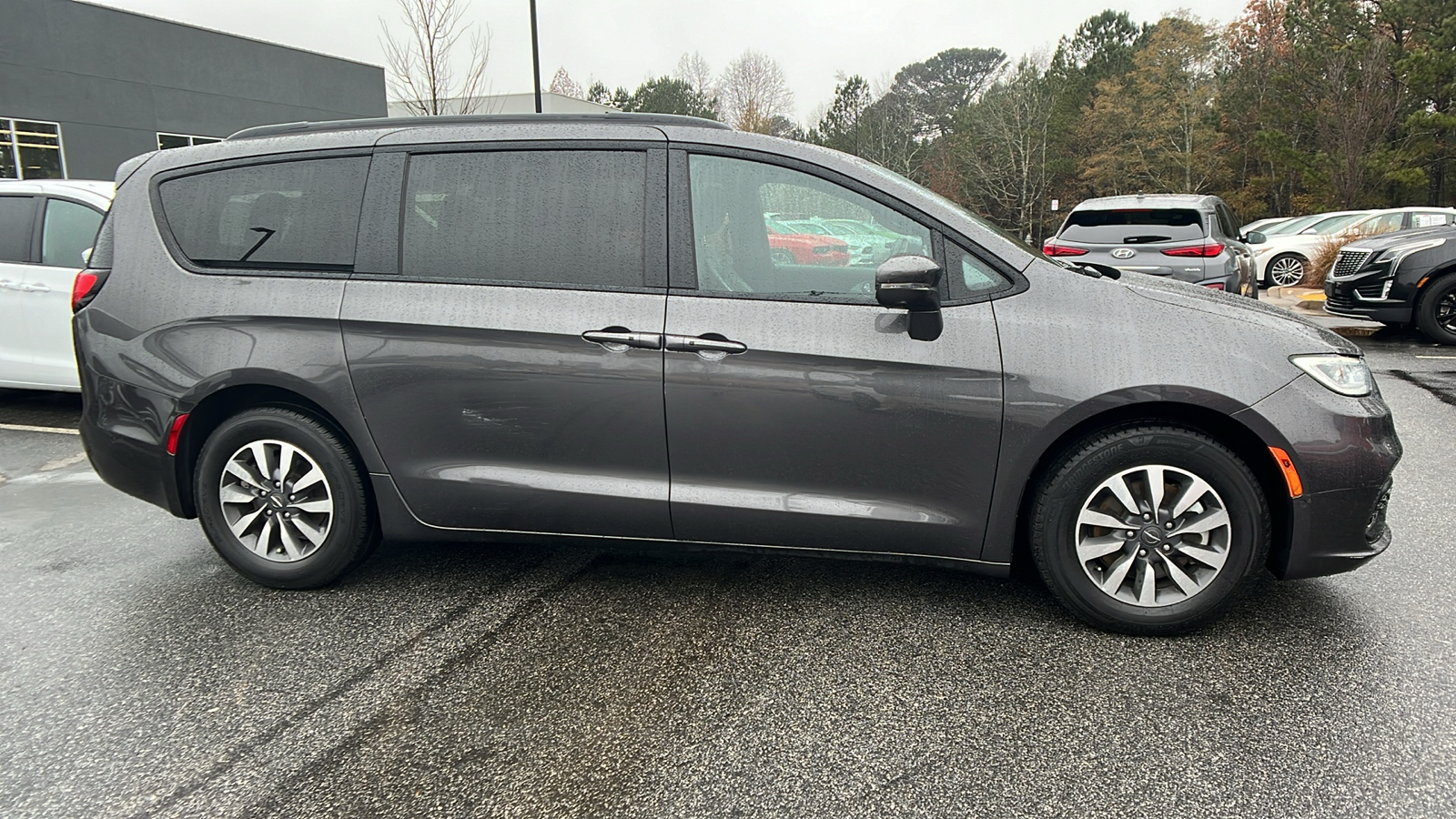 2021 Chrysler Pacifica Touring L 4