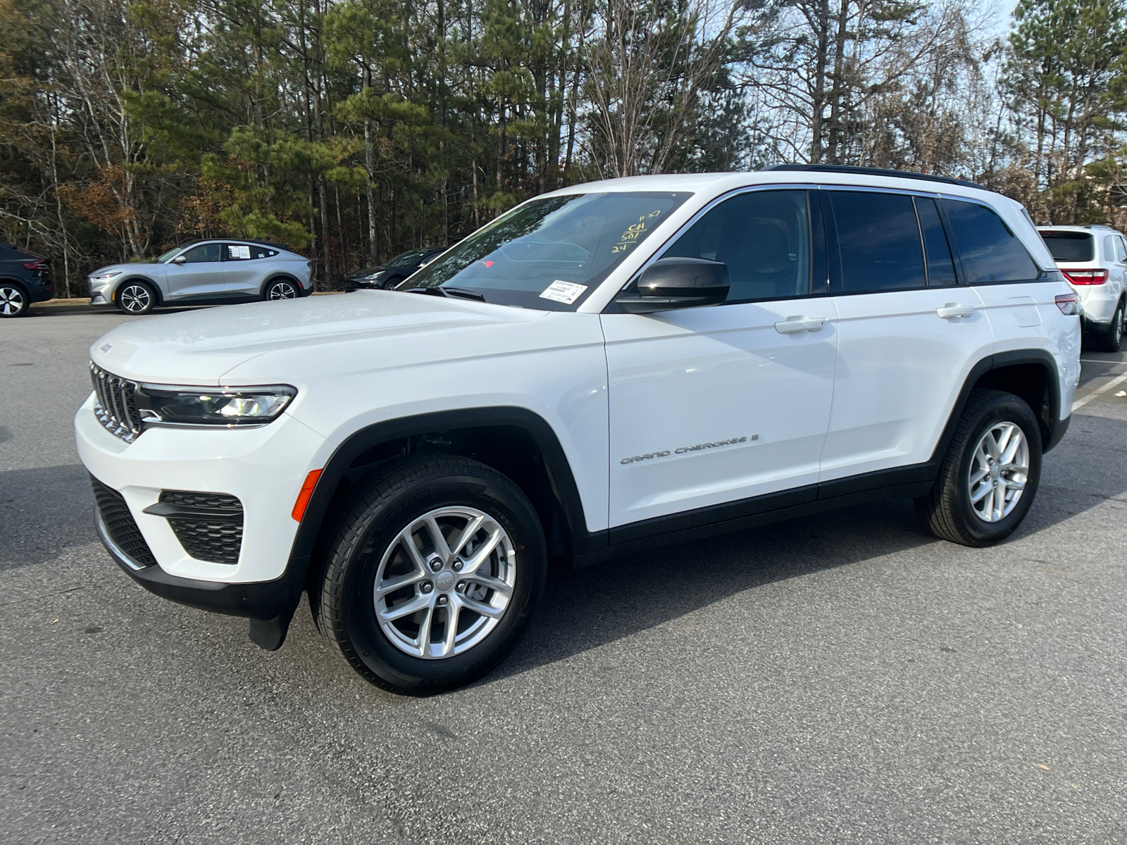 2024 Jeep Grand Cherokee Laredo X 1