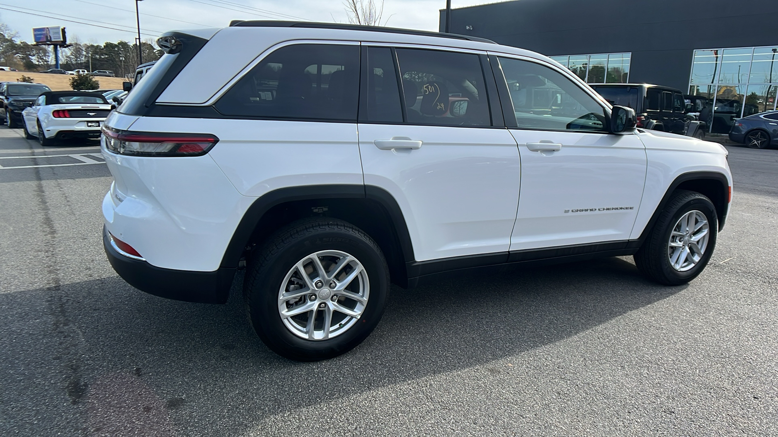 2024 Jeep Grand Cherokee Laredo X 5