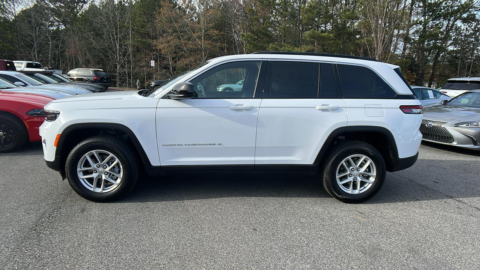 2024 Jeep Grand Cherokee Laredo X 8