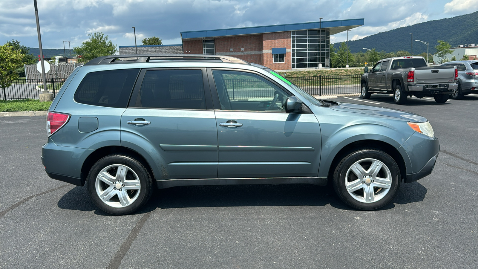 2009 Subaru Forester 2.5 X L.L. Bean 4