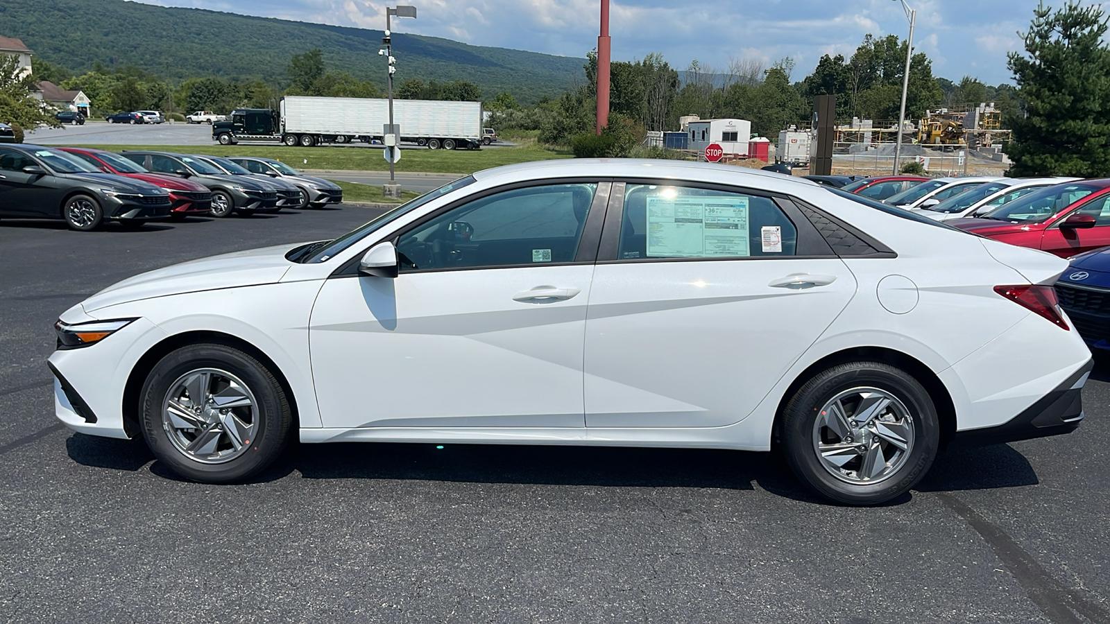 2024 Hyundai Elantra SE 7