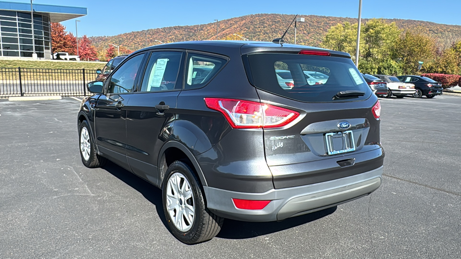 2016 Ford Escape S 10