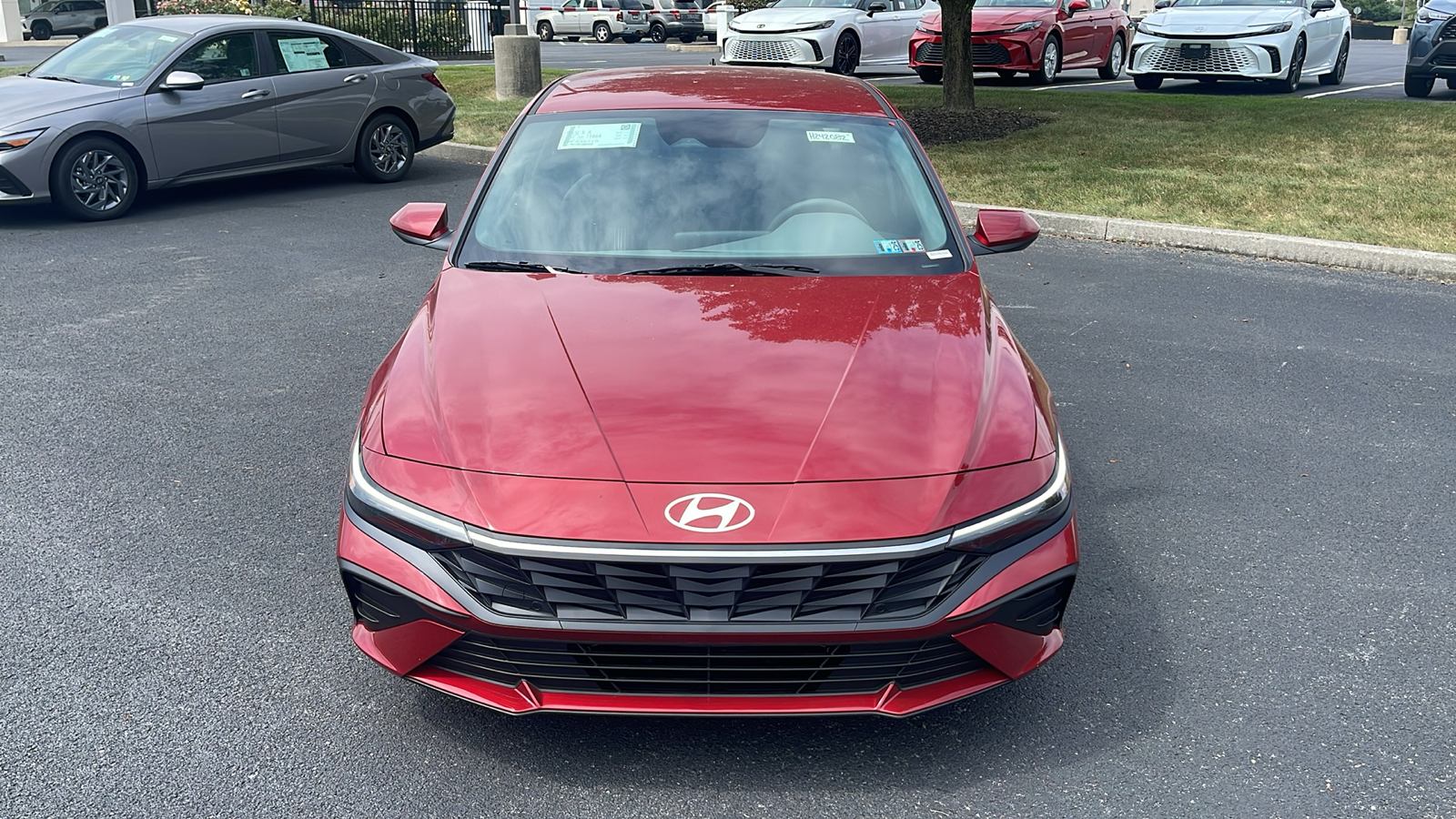 2024 Hyundai Elantra SEL 2