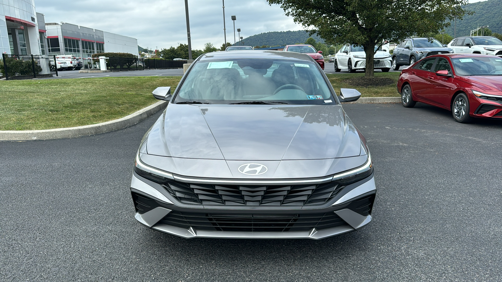 2024 Hyundai Elantra SEL 2