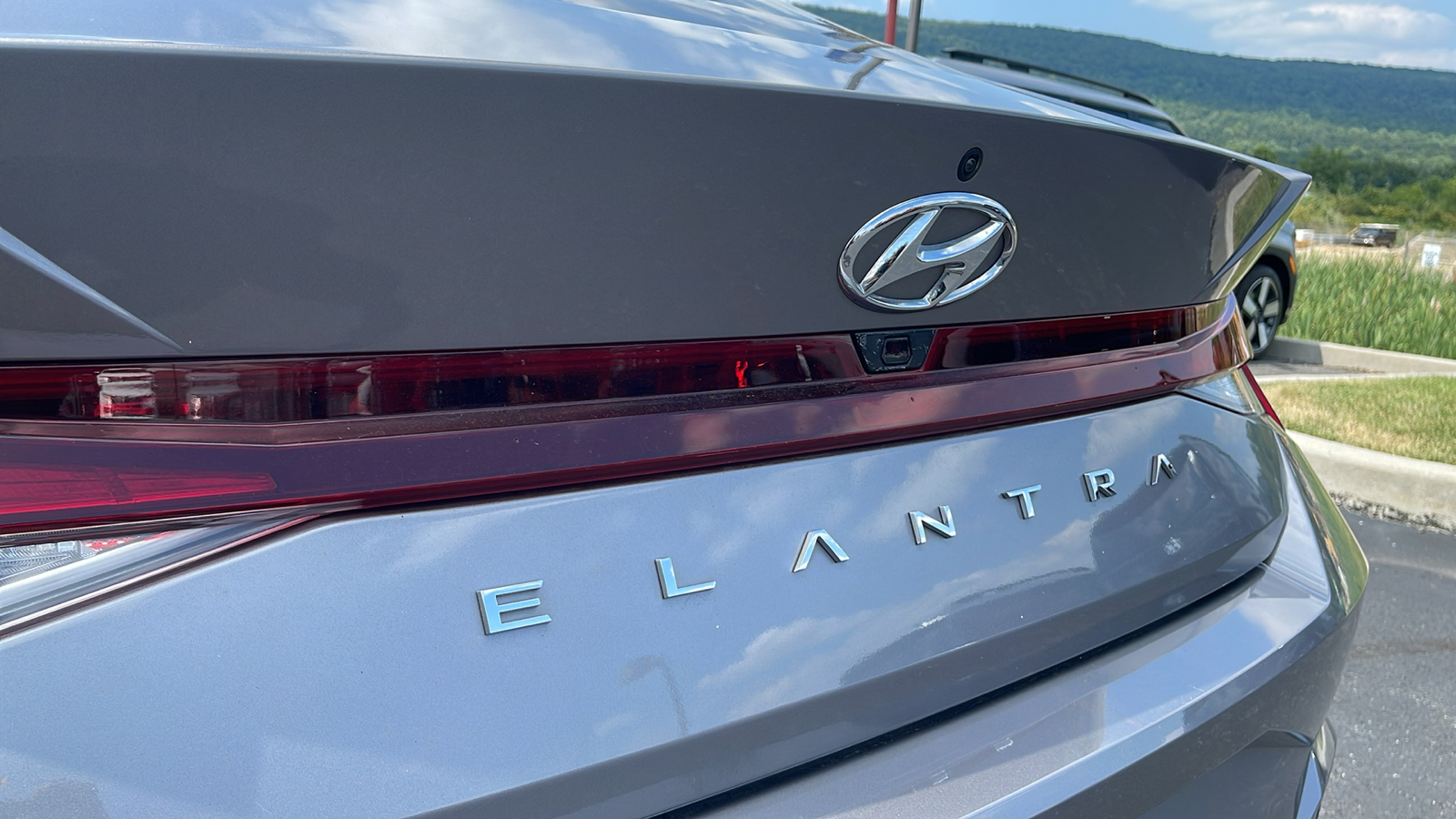 2021 Hyundai Elantra SEL 24