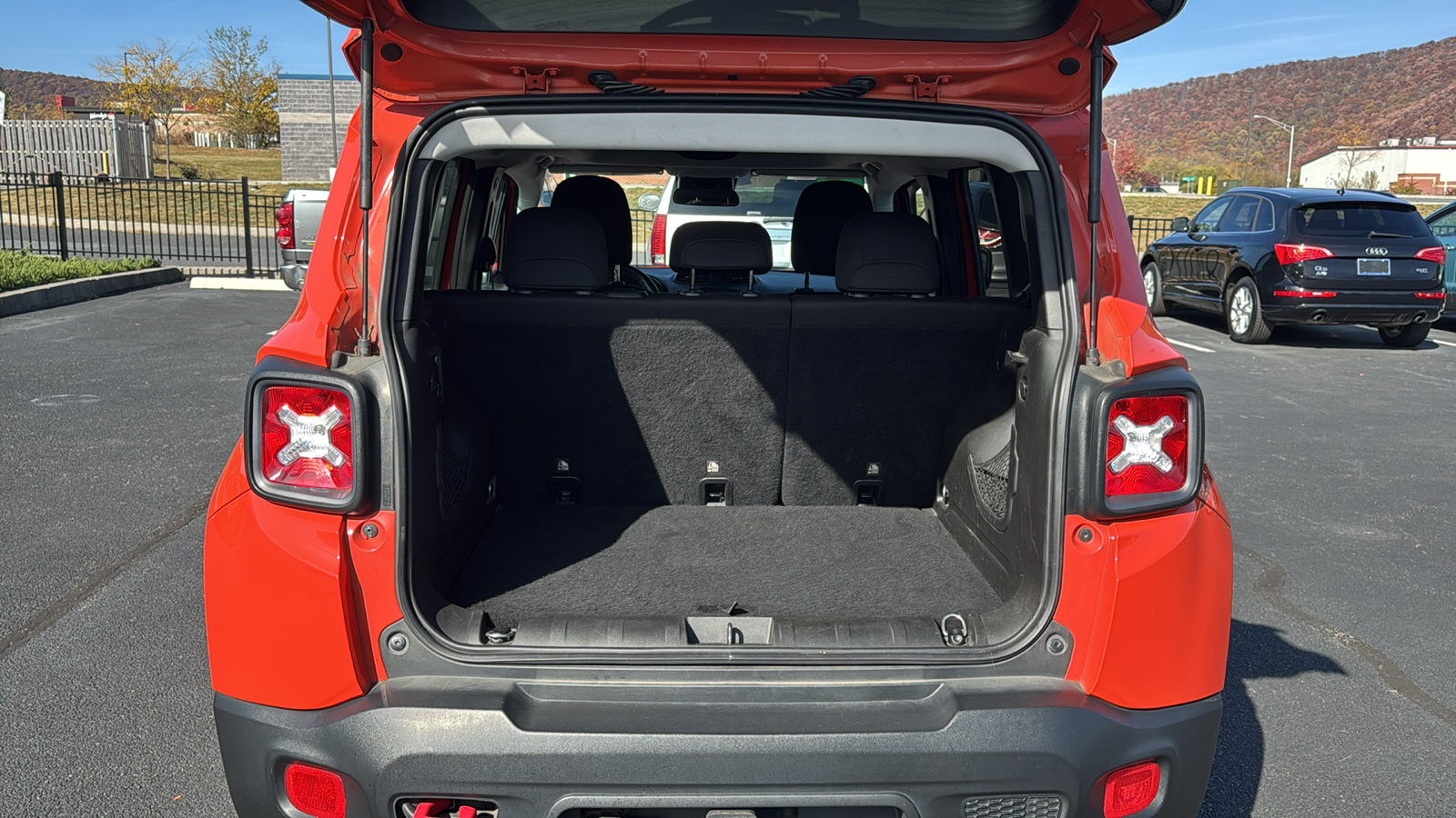 2017 Jeep Renegade Trailhawk 13