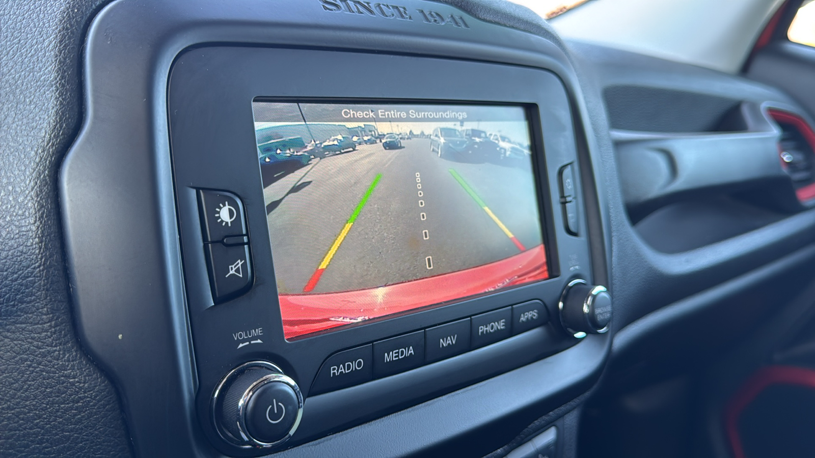 2017 Jeep Renegade Trailhawk 33