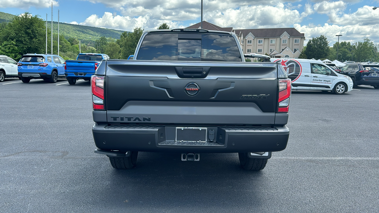 2021 Nissan Titan PRO-4X 8