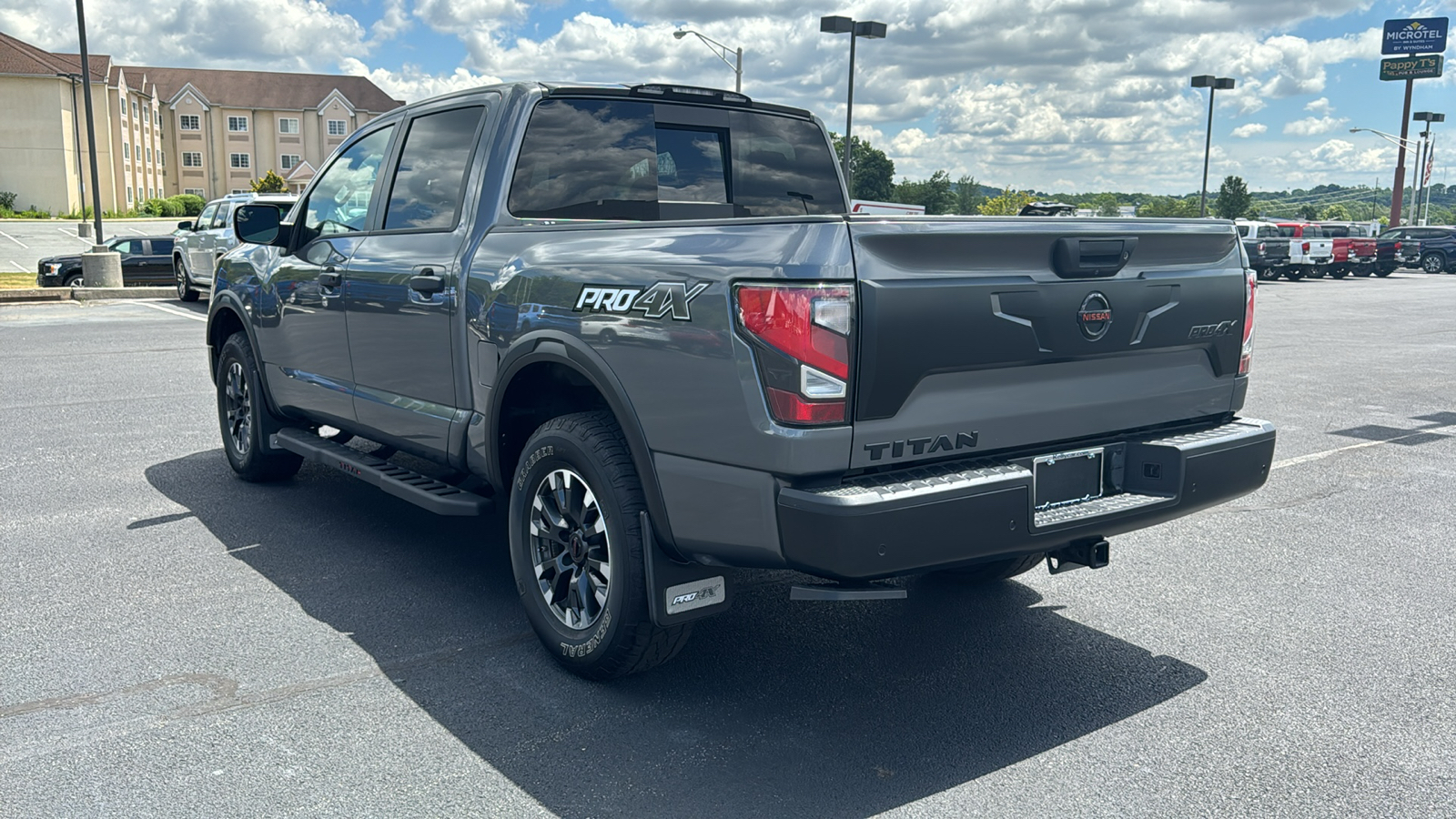 2021 Nissan Titan PRO-4X 12