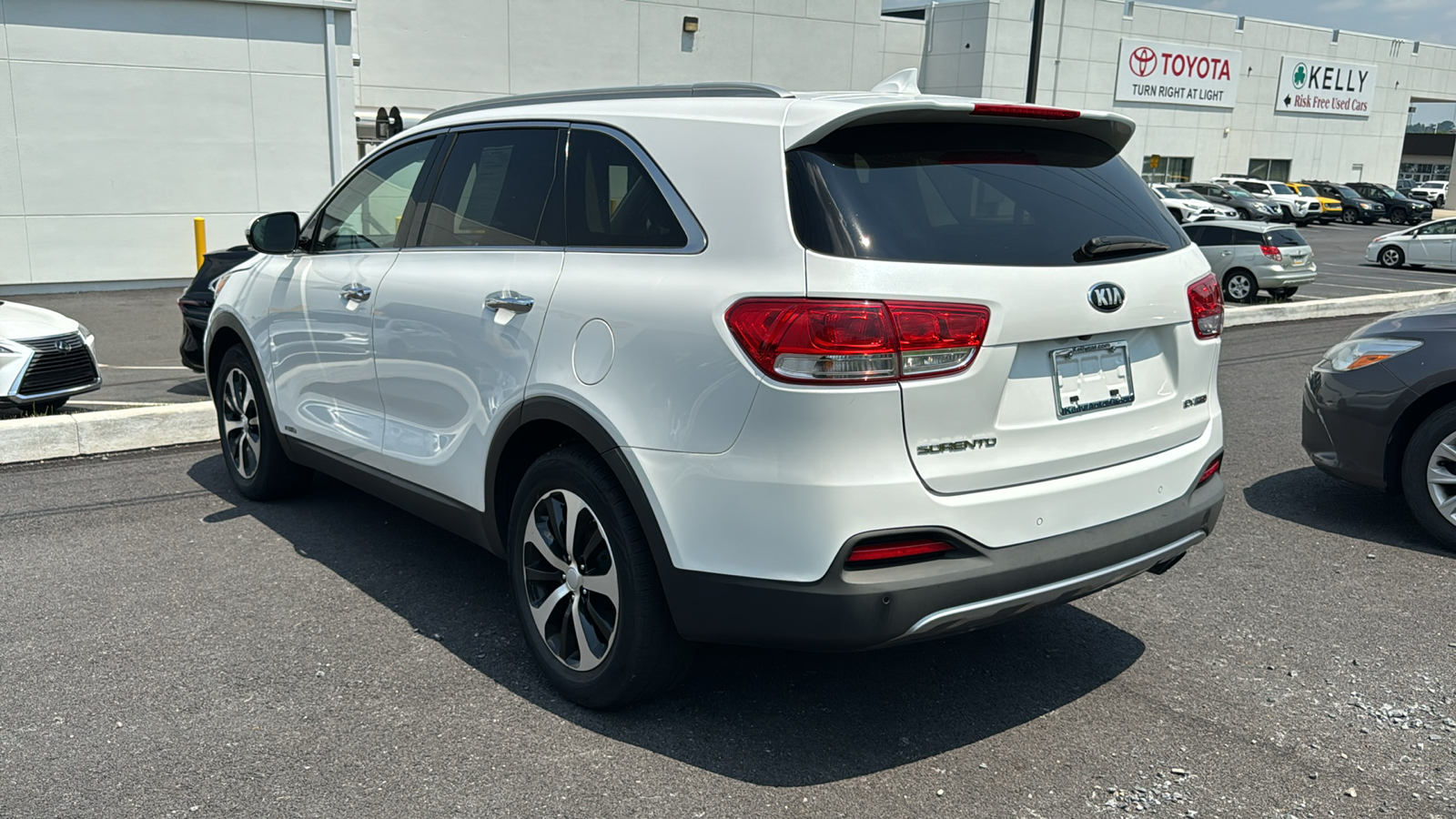 2016 Kia Sorento EX 10