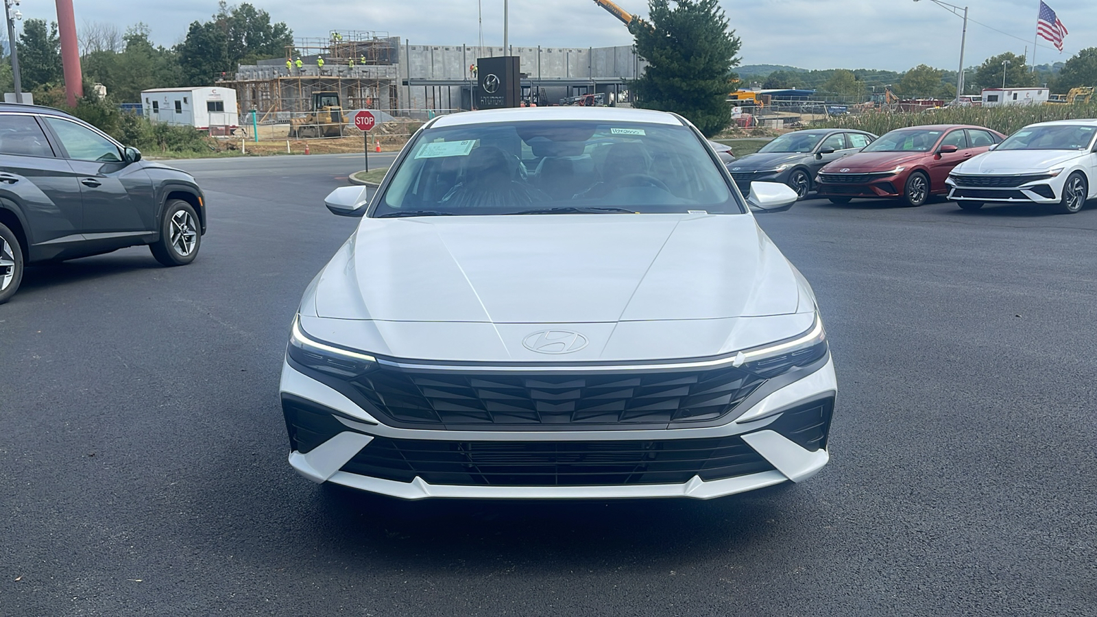 2025 Hyundai Elantra Hybrid Blue 2