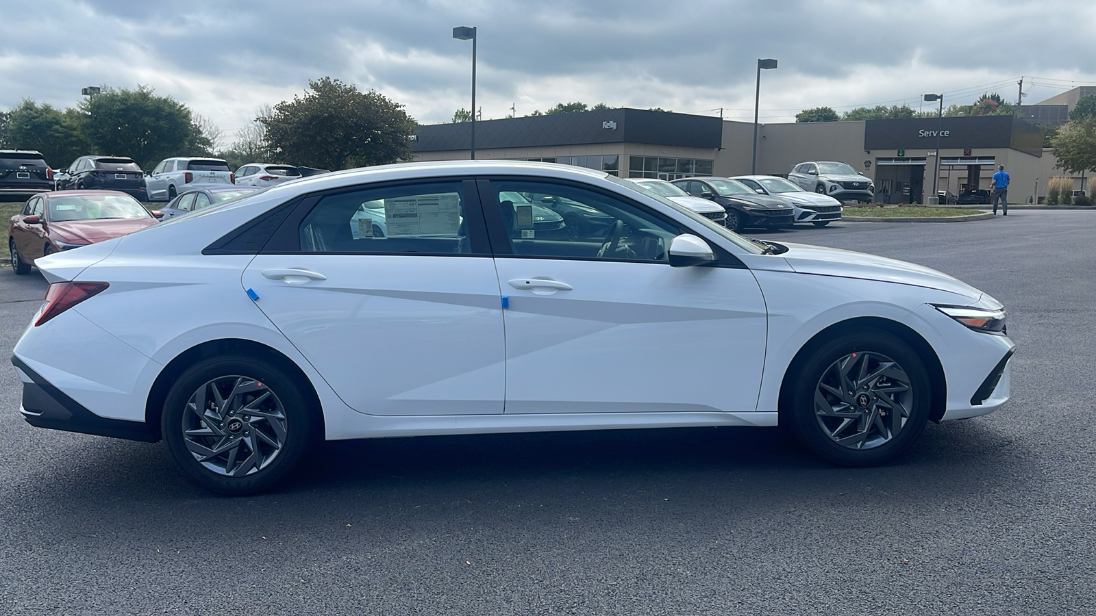 2025 Hyundai Elantra Hybrid Blue 3