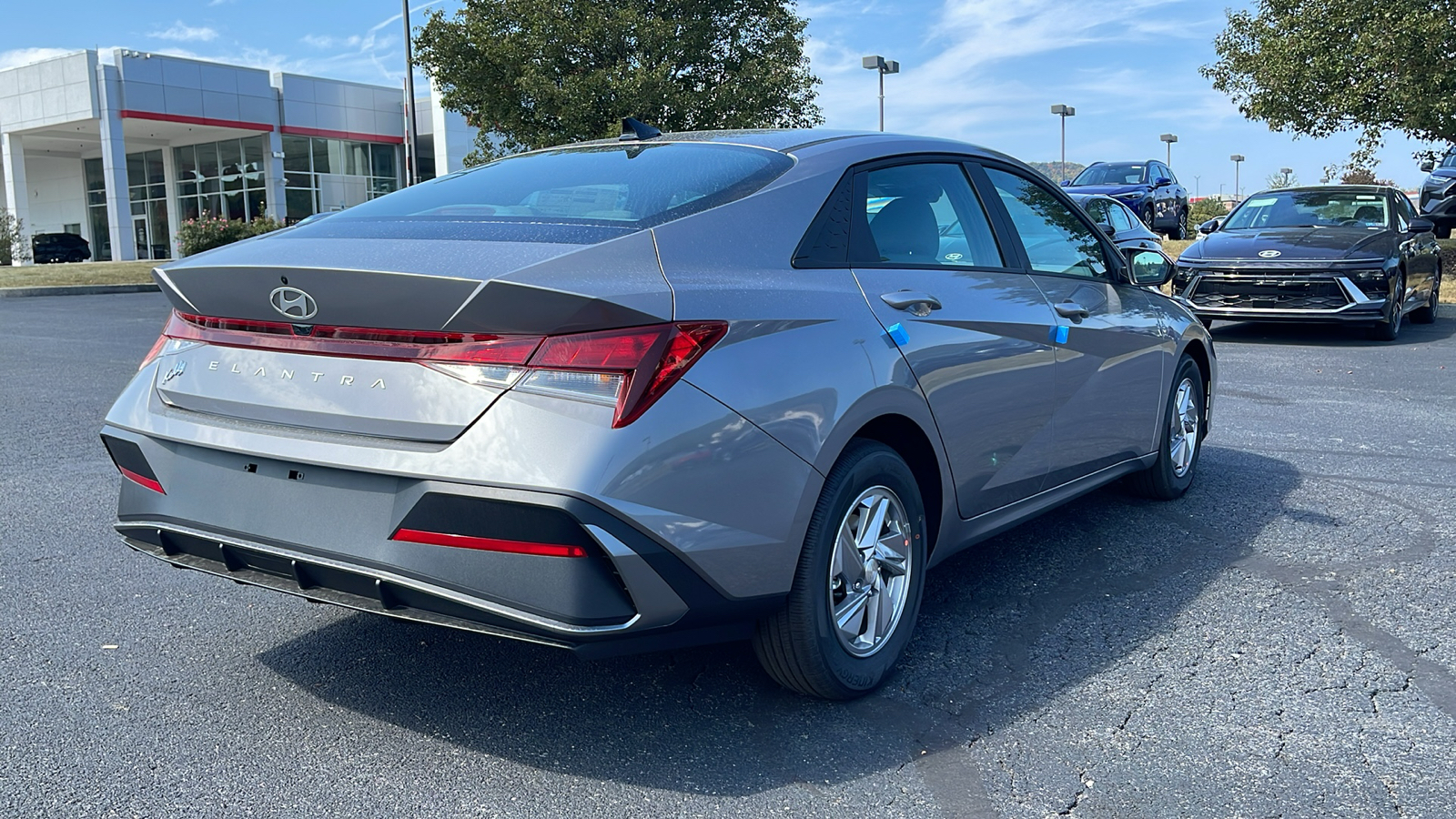 2025 Hyundai Elantra SE 4