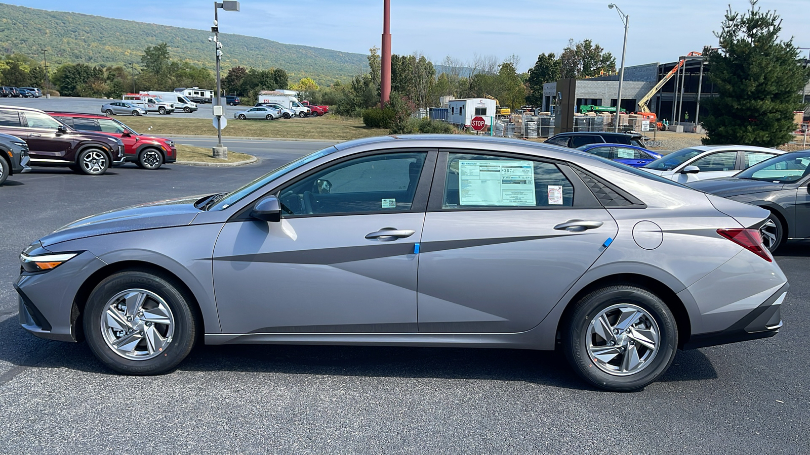 2025 Hyundai Elantra SE 7