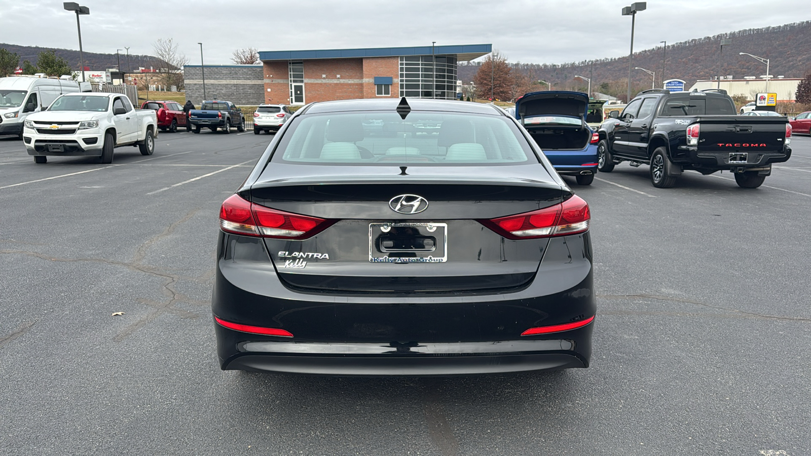 2017 Hyundai Elantra SE 8